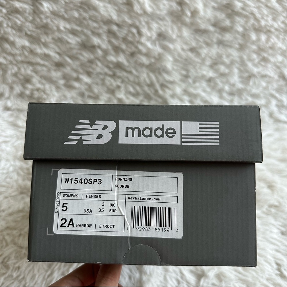 New Balance Womens 1540v3 Sneakers Silver Blue New In Box Size 5 Extra Narrow - Picture 8 of 8